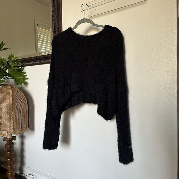 Asos Collusion Women's Cozy Fuzzy Black Long Sleeve Sweater Sz 0 Cropped Top - Picture 1 of 5